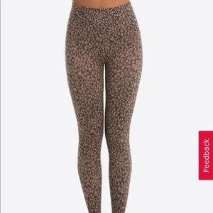 SPANX Look At Me Now Seamless Legging Mini Leopard